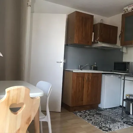 Apartment Studio Centre Station Le Pluton *